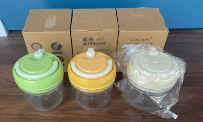 2-in-1 Ice Cube Maker Water Bottle with Straw